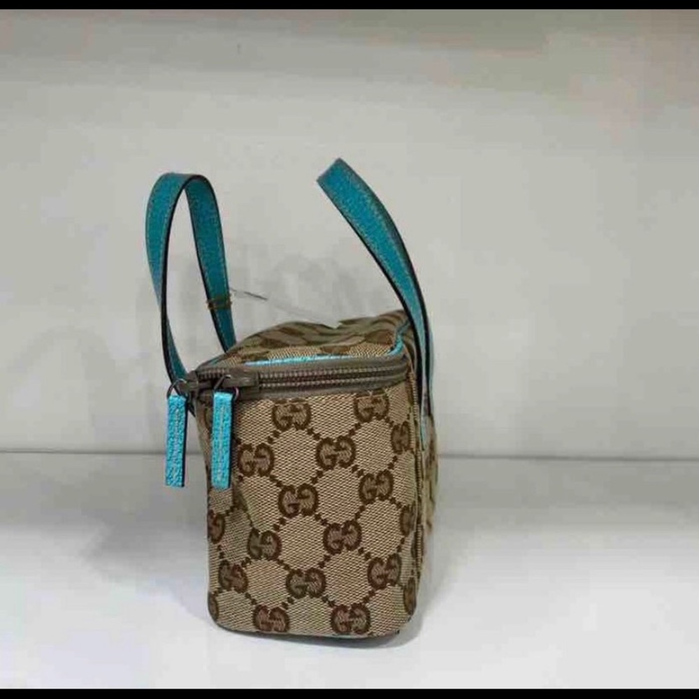 Vintage Gucci Mini Bag Made In Italy  It’s in great shape